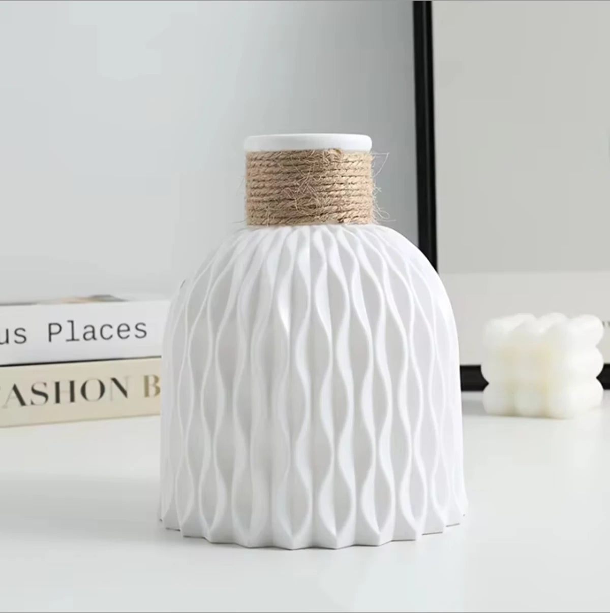 Modern Wavy Design Vase “Nordic Touch”