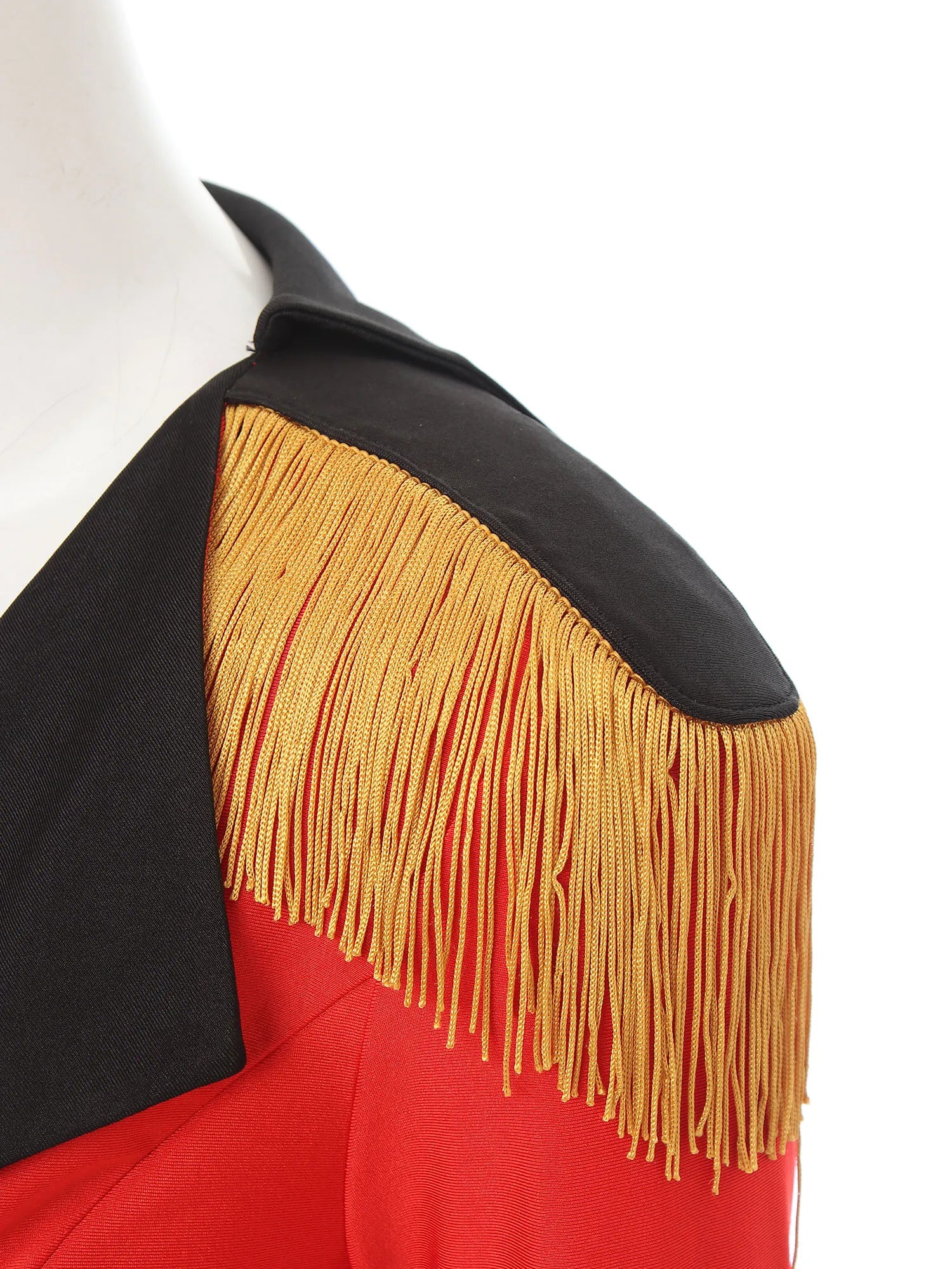 A stylish women’s circus ringmaster costume, perfect for Halloween, carnival, or themed parties.