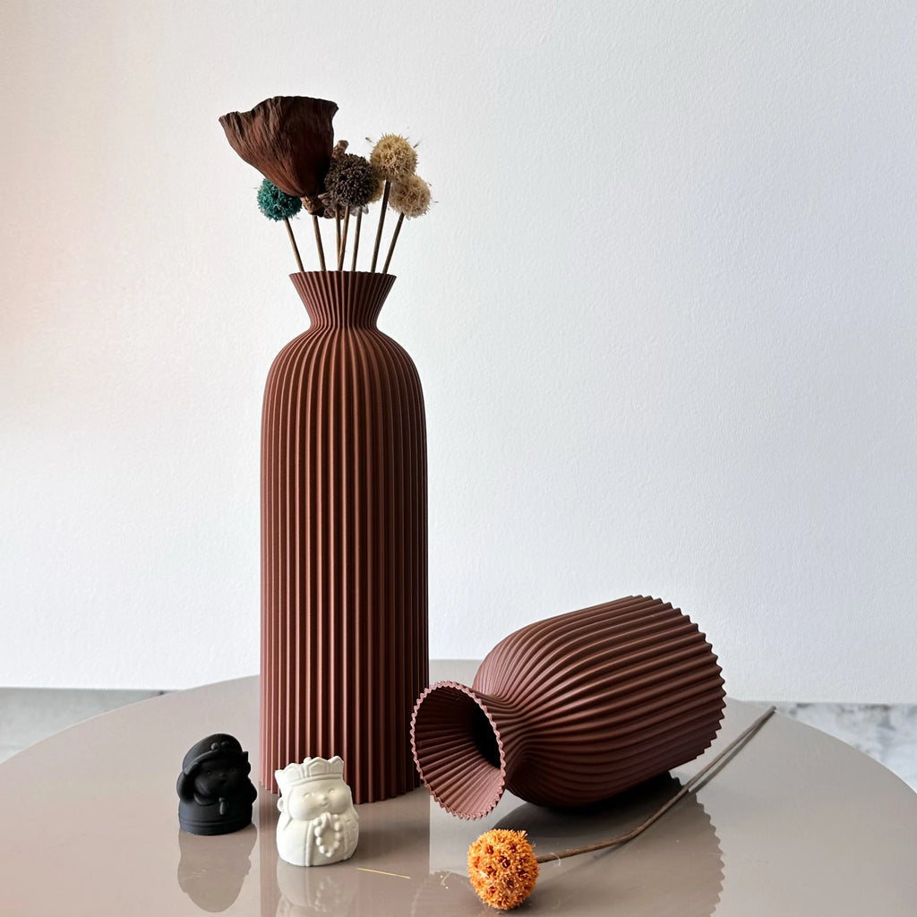 2-Piece Wavy Pattern Decorative Vase Set