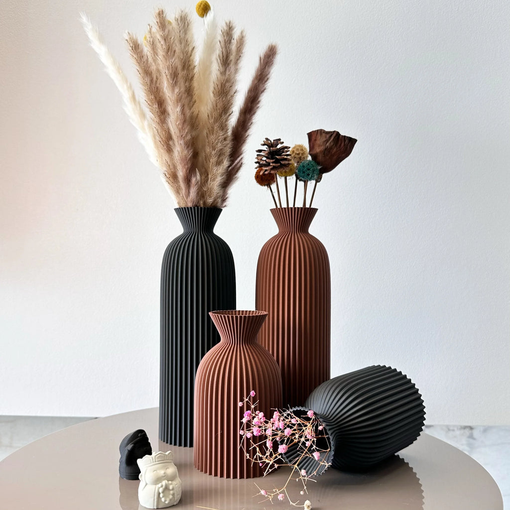 2-Piece Wavy Pattern Decorative Vase Set